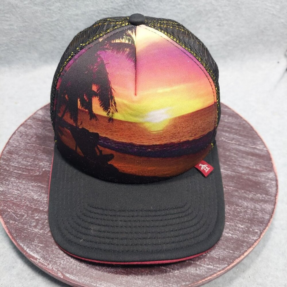 Penguin Tropical Sunset‎ Mesh Trucker Hat With Adjustable Snapback Black  READ